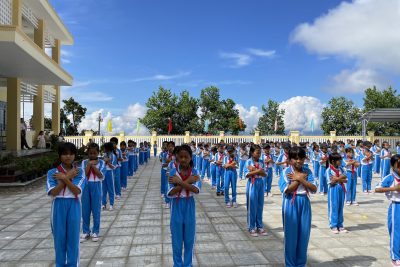 MÚA HÁT SÂN TRƯỜNG